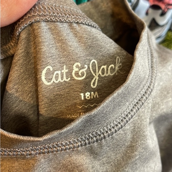 Cat & Jack Gray Shark Print Rashguard Set - Picture 3 of 4